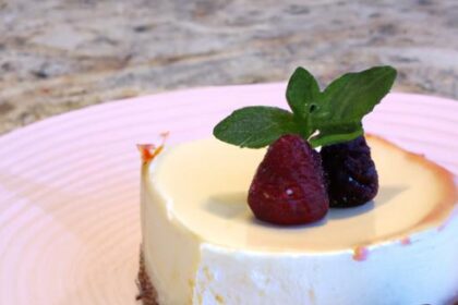 Decadent Keto Cheesecake Recipe: Only 5 Simple Ingredients!