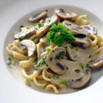 Creamy Mushroom Alfredo Sauce – No Butter Needed!