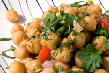 Flavorful Moroccan Spiced Chickpea Salad: A Zesty Twist