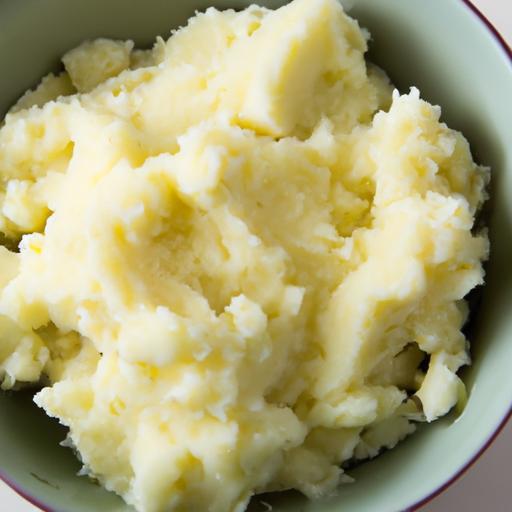 Fluffy & Simple: Perfect Mashed Potatoes with 5 Ingredients